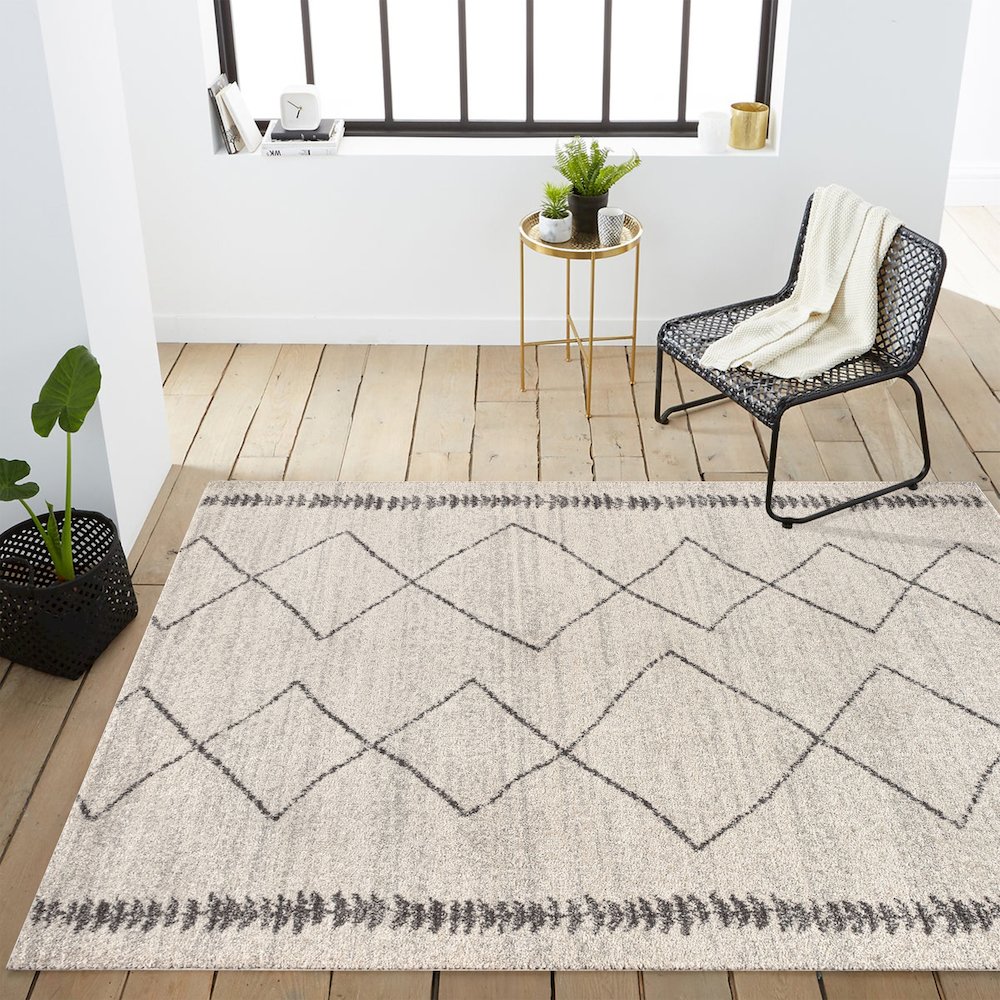 Zaina Moroccan Beni Souk Area Rug. Picture 10