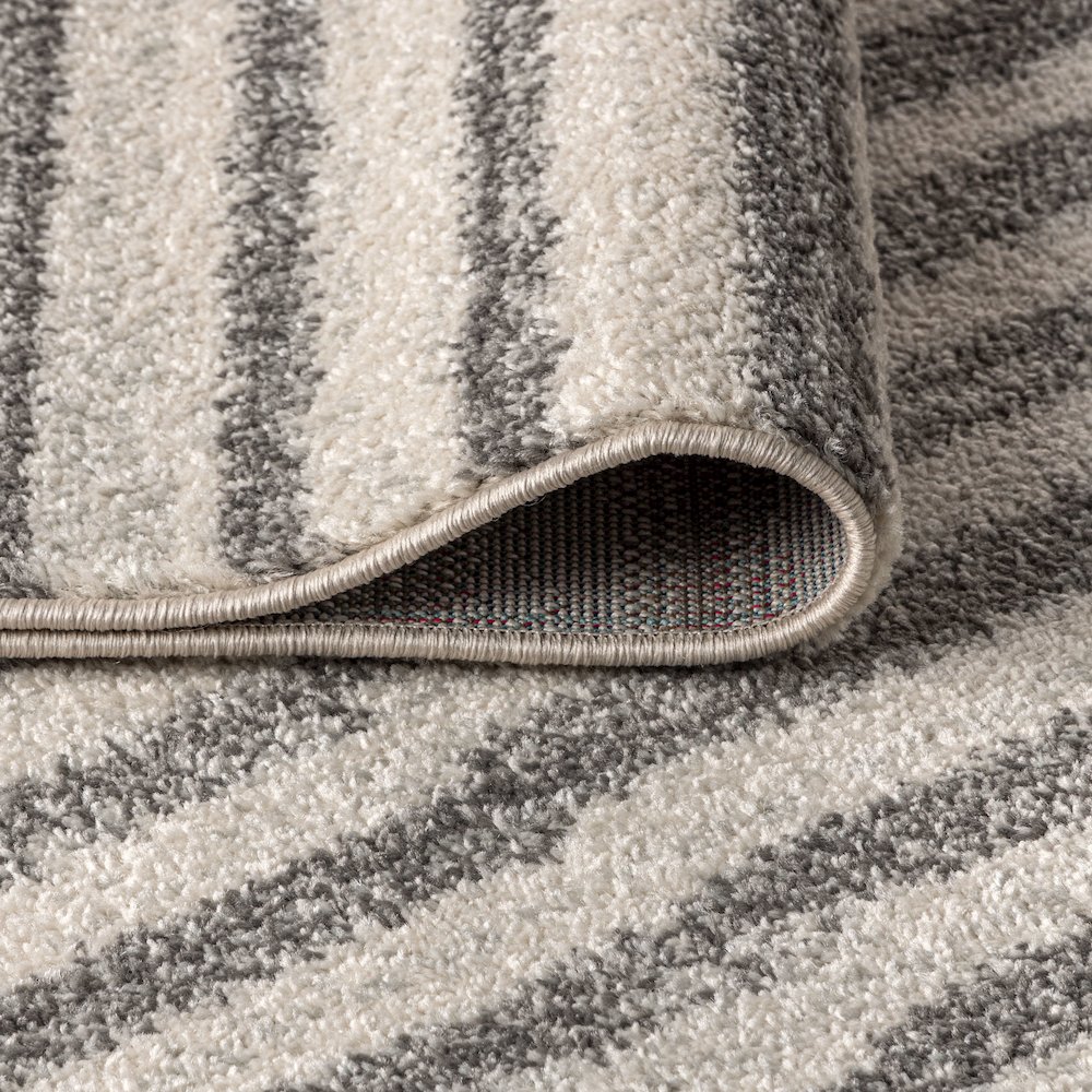 Lyla Offset Stripe Area Rug. Picture 6