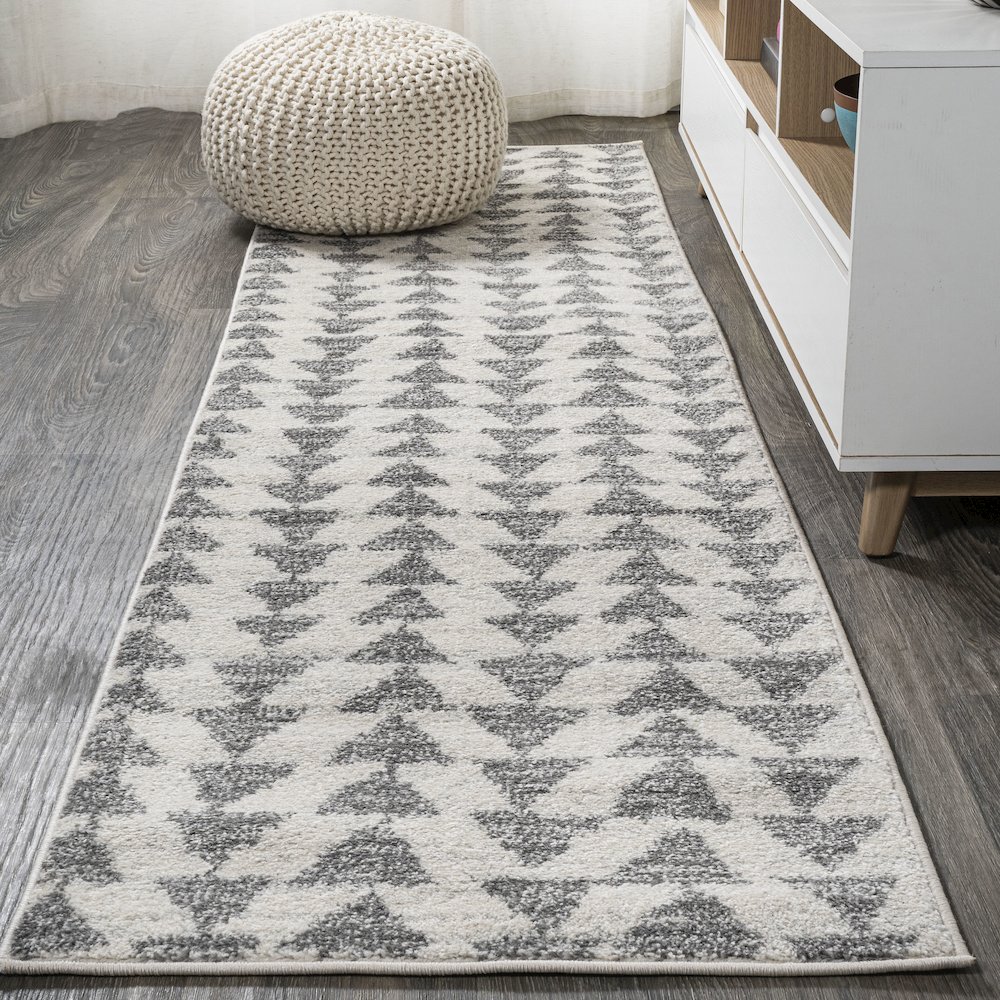 Aisha Moroccan Triangle Geometric Area Rug. Picture 2