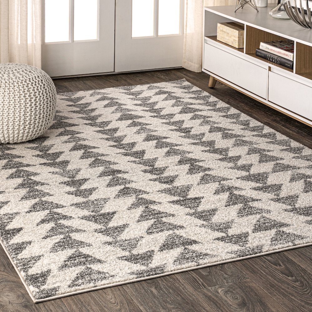 Aisha Moroccan Triangle Geometric Area Rug. Picture 2