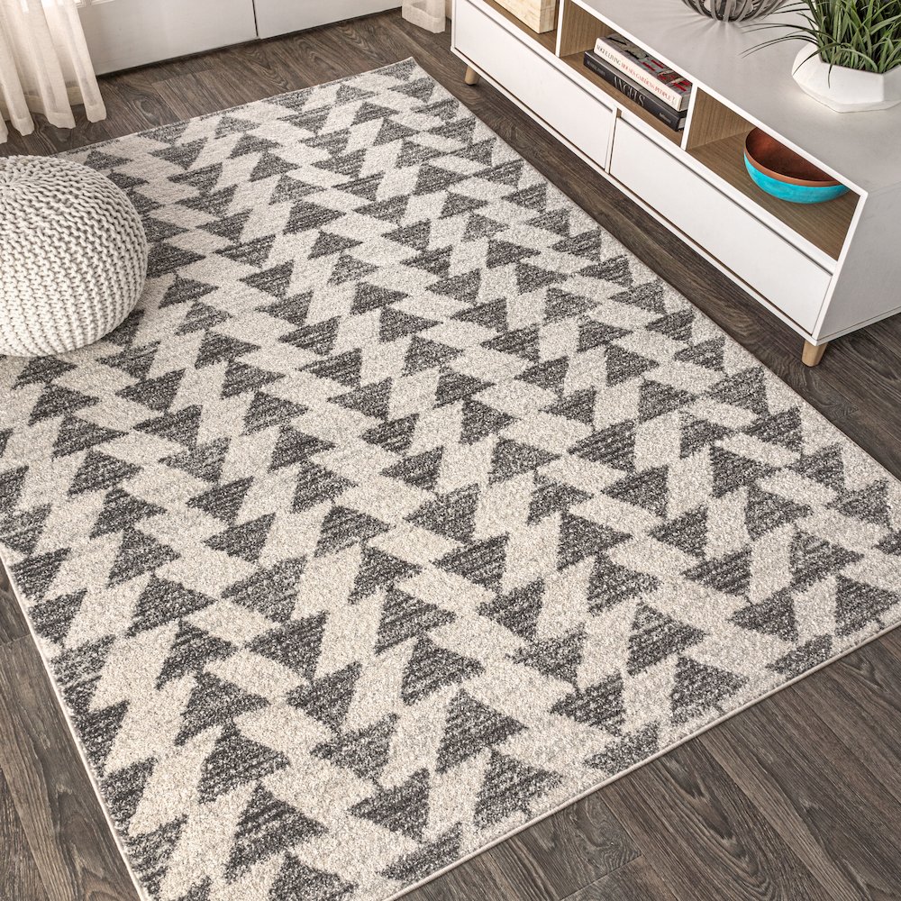Aisha Moroccan Triangle Geometric Area Rug. Picture 4