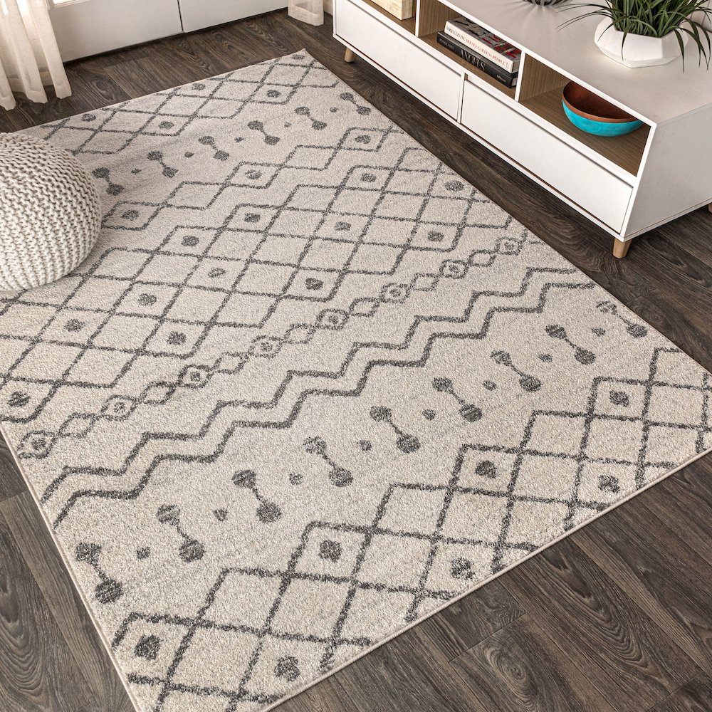 Aksil Moroccan Beni Souk Area Rug. Picture 4