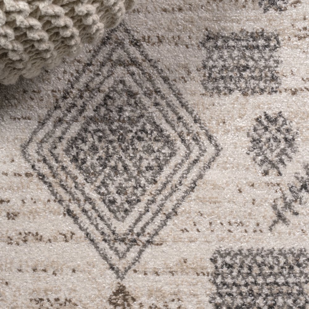 Bhalil Berber Diamond Geometric Area Rug. Picture 4