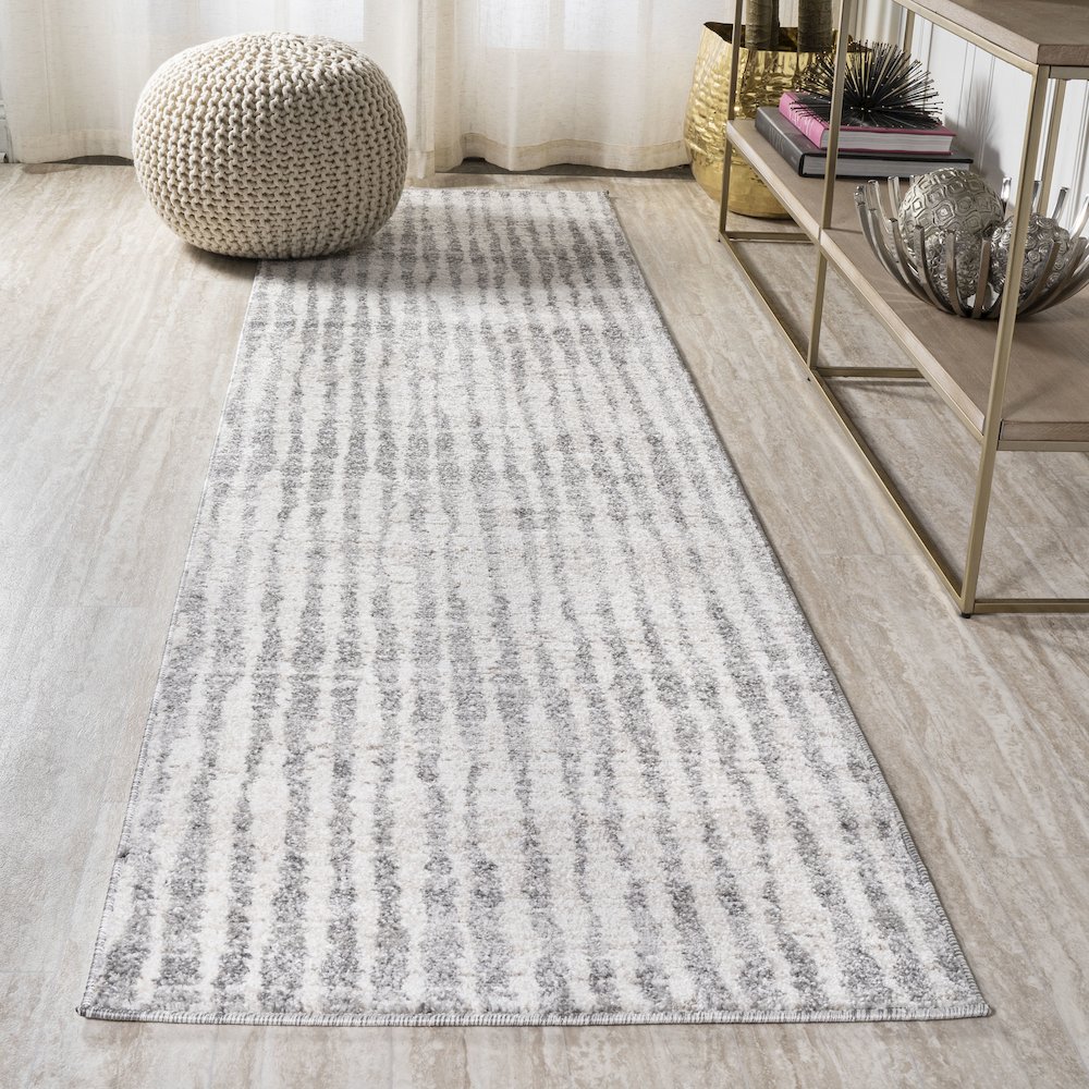 Skoura Modern Bold Stripe Area Rug. Picture 2