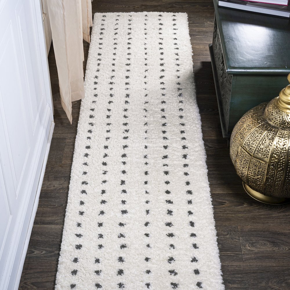 Pele Modern Geometric Dot Shag Area Rug. Picture 2