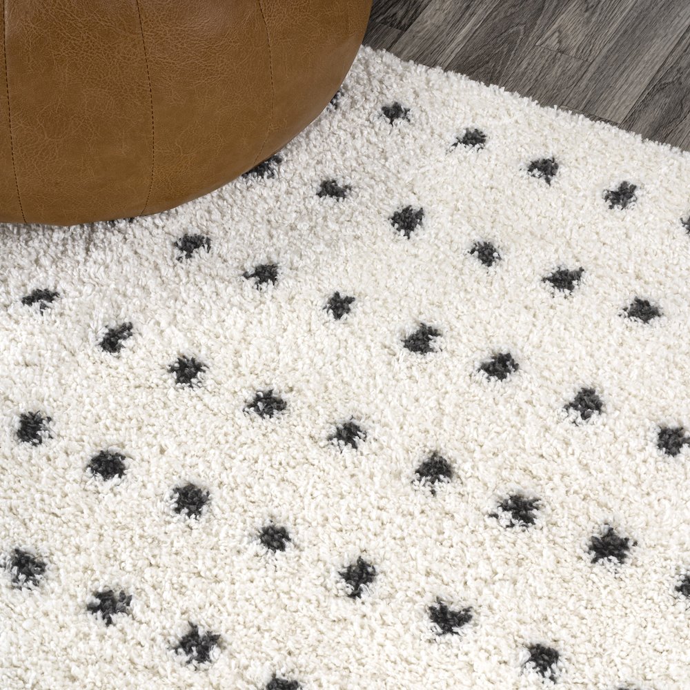 Pele Modern Geometric Dot Shag Area Rug. Picture 4