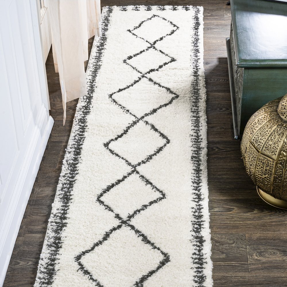 Calvia Moroccan Diamond Shag Area Rug. Picture 2