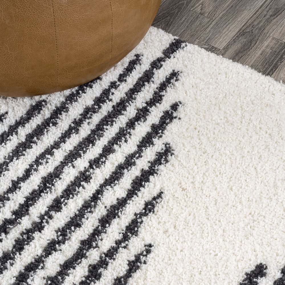 Elm Diamond Stripe Geometric Shag Area Rug. Picture 4