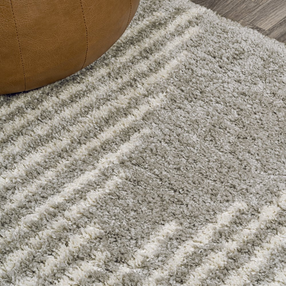 Elm Diamond Stripe Geometric Shag Runner Rug. Picture 1