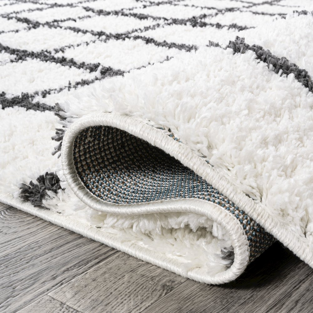 Arenal Geometric Grid Shag Area Rug. Picture 6
