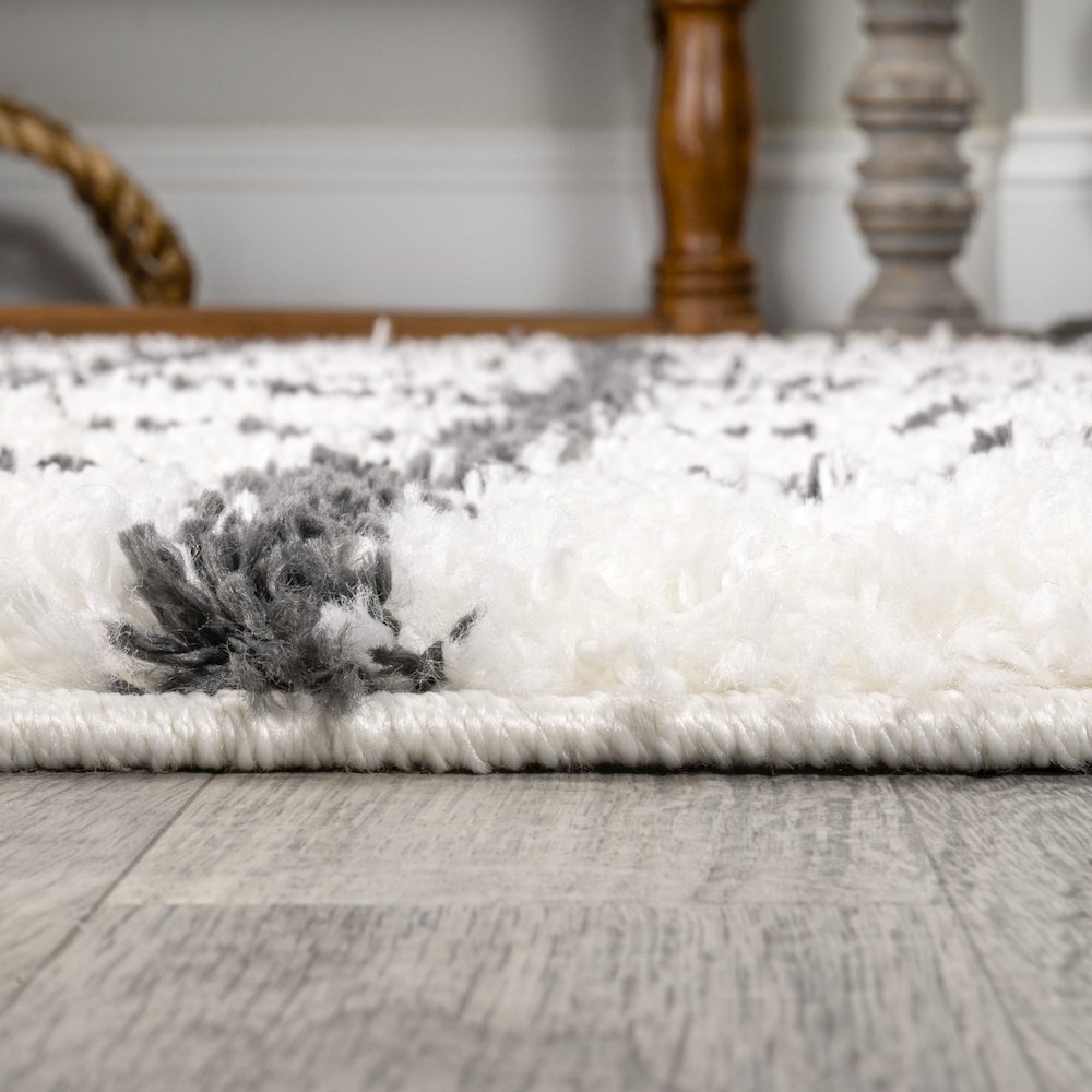 Arenal Geometric Grid Shag Area Rug. Picture 9