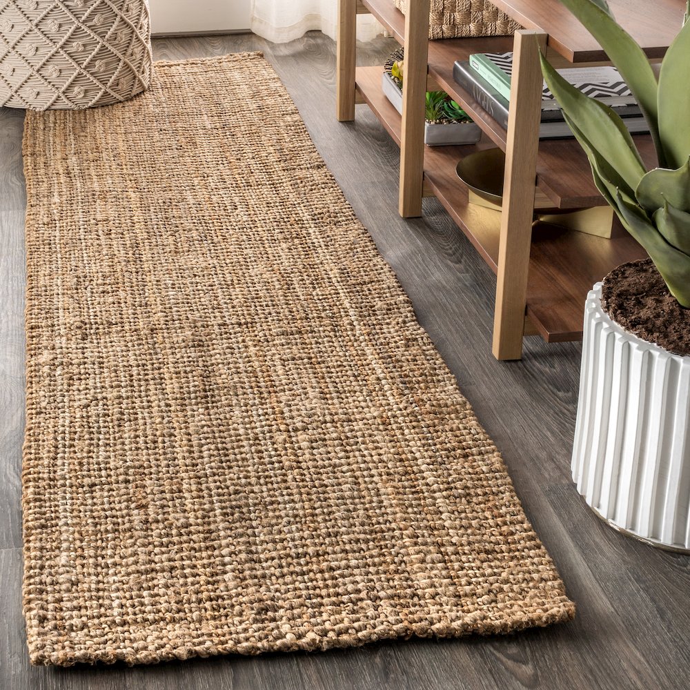 Pata Hand Woven Chunky Jute Area Rug. Picture 2