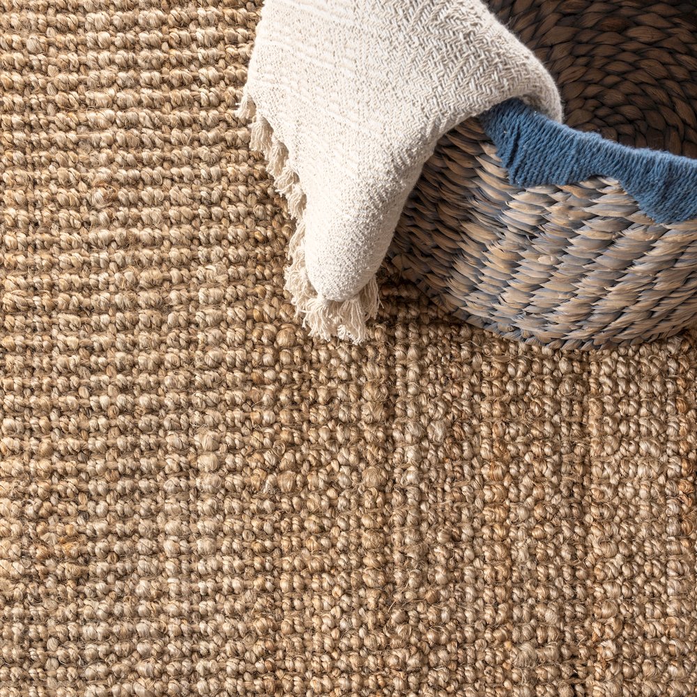 Pata Hand Woven Chunky Jute Area Rug. Picture 4
