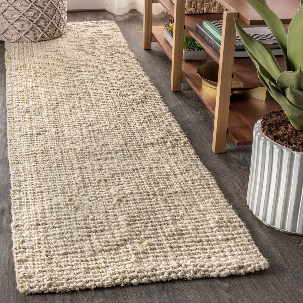 Pata Hand Woven Chunky Jute Area Rug. Picture 2
