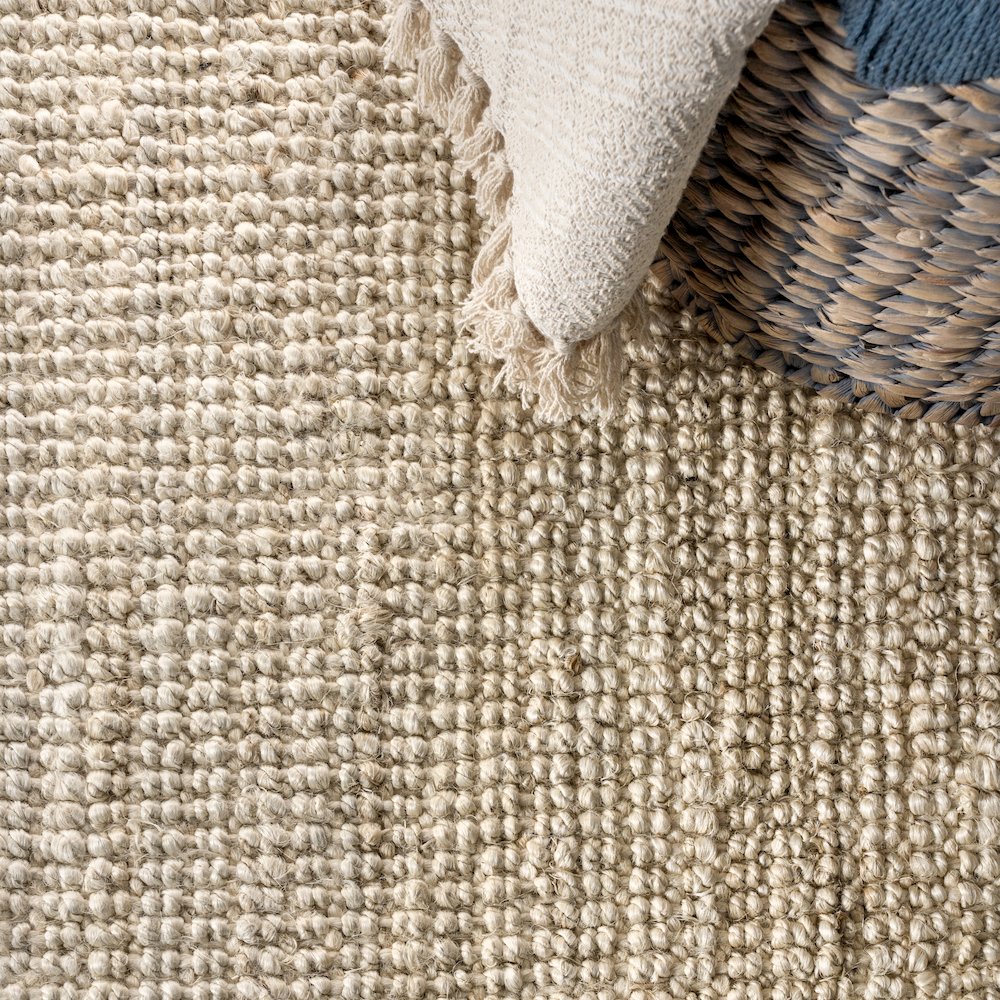 Pata Hand Woven Chunky Jute Area Rug. Picture 4