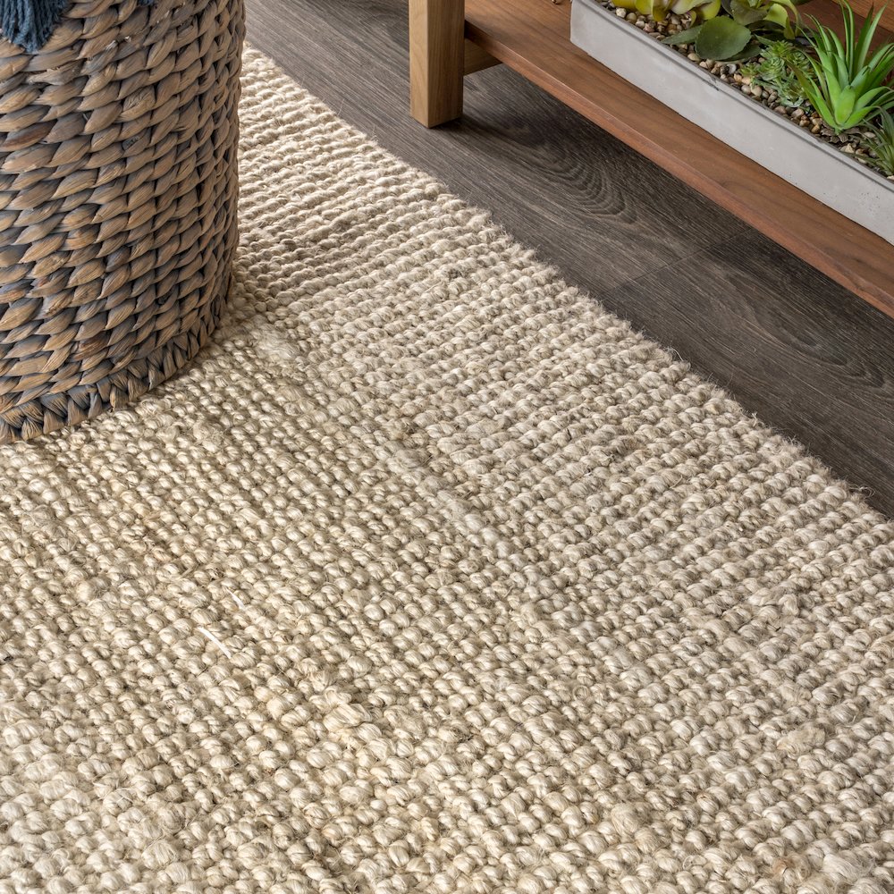 Pata Hand Woven Chunky Jute Area Rug. Picture 5