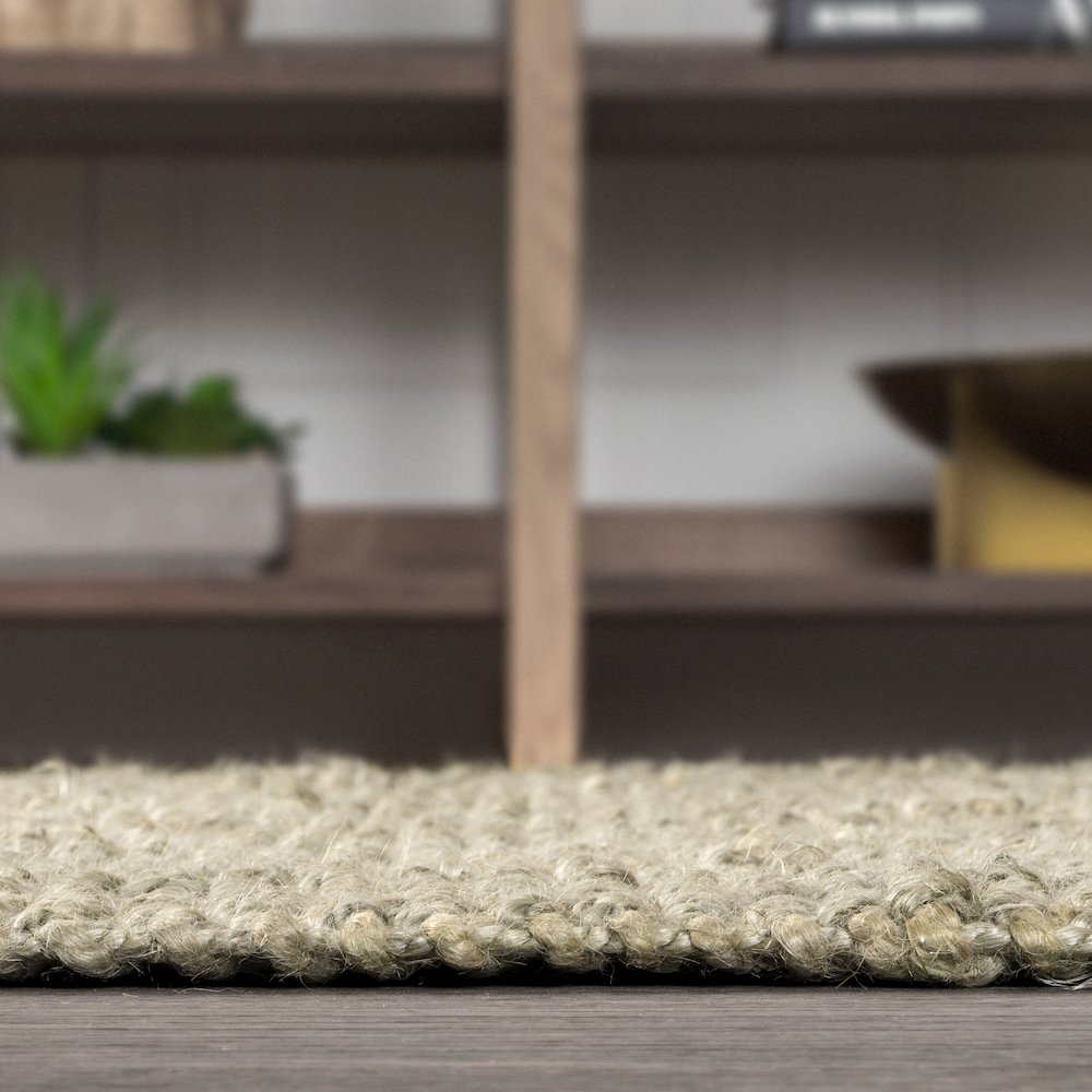 Pata Hand Woven Chunky Jute Area Rug. Picture 7