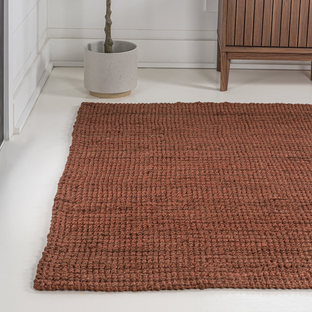 Pata Hand Woven Chunky Jute Area Rug. Picture 1