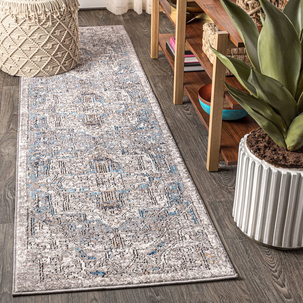 Izmir Vintage Medallion Area Rug. Picture 2