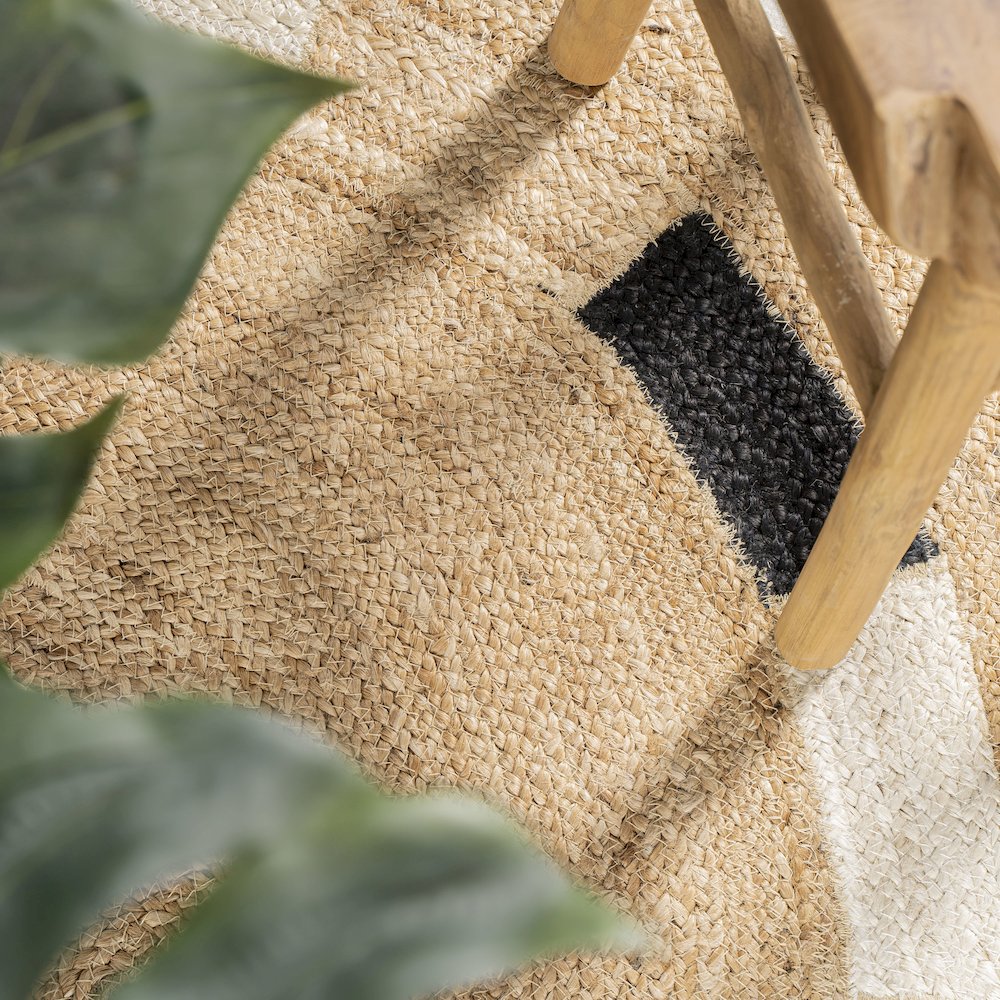 Porto Geometric Jute Circle Area Rug. Picture 3