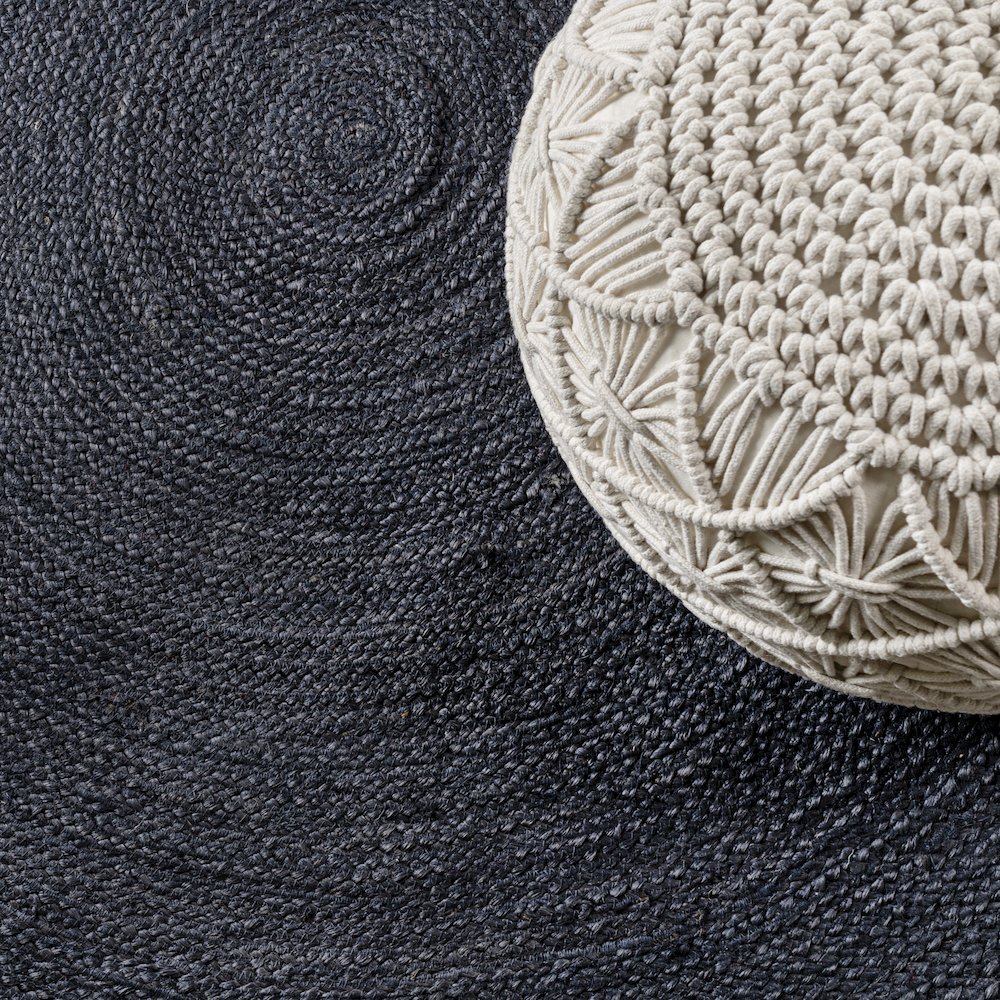 Zara Braided Coastal Cottage Round Jute Area Rug. Picture 2