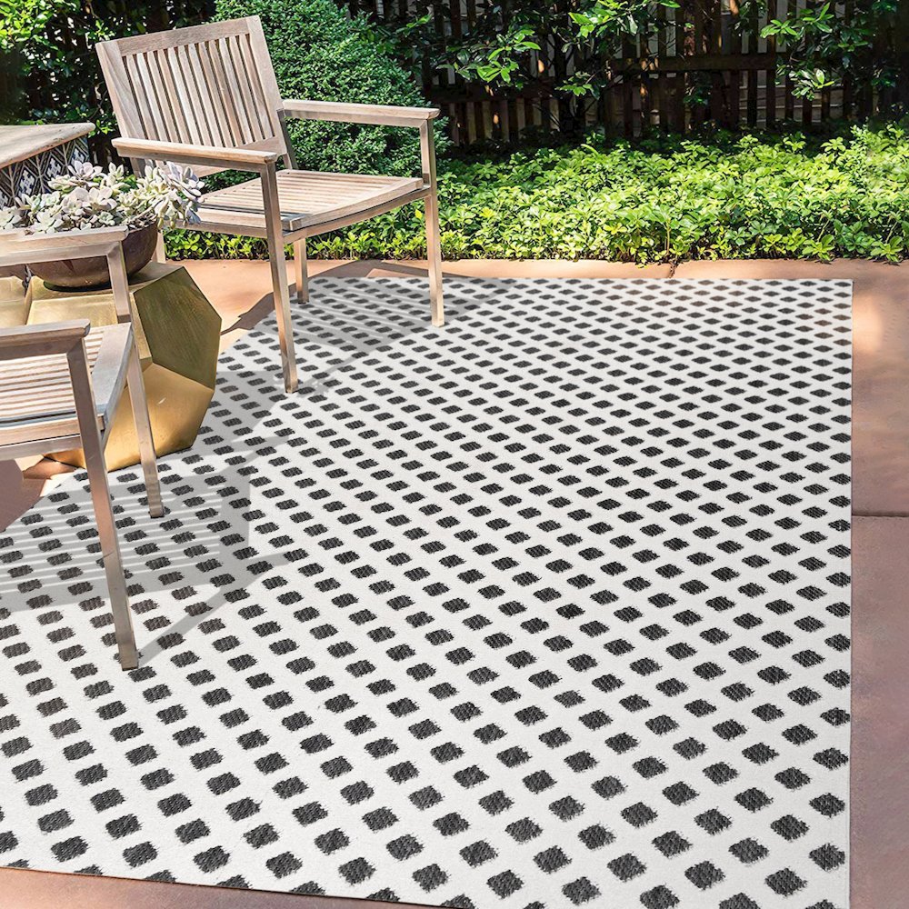 Rabat High-Low Pile Mini Diamond Trellis Area Rug. Picture 5