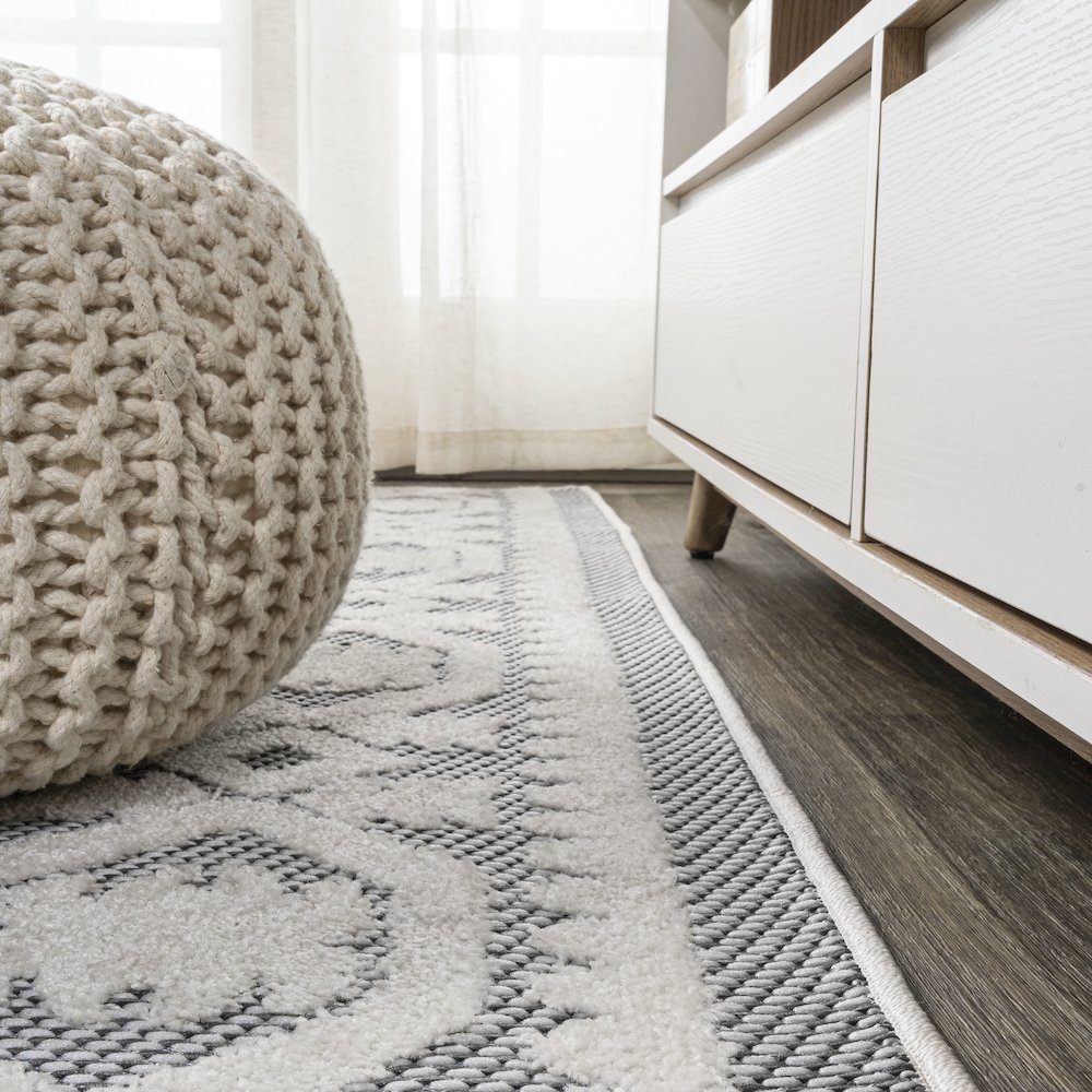 Citta High-Low Pile Mediterranean Tile Area Rug. Picture 7