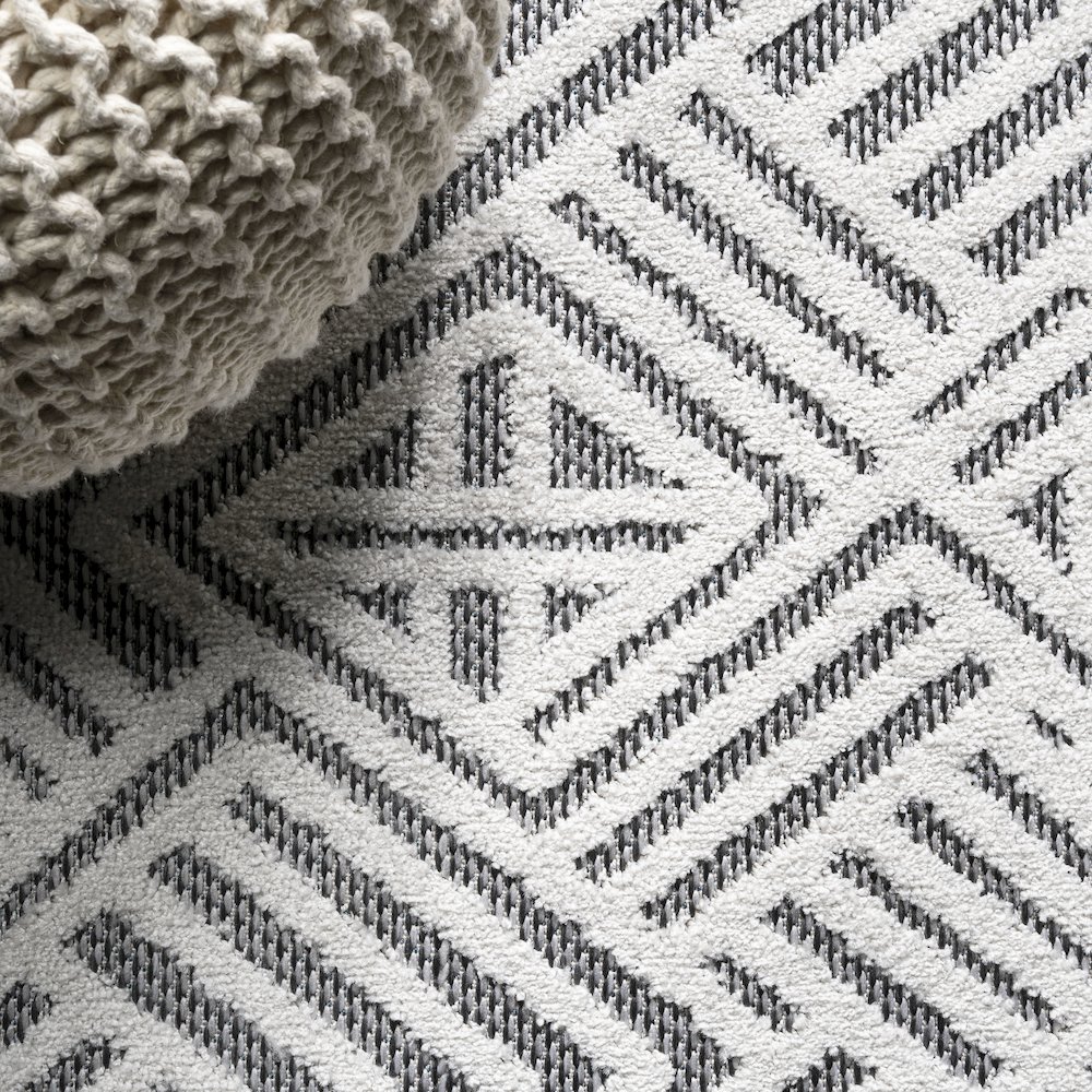 Jordan High-Low Pile Art Deco Geometric Indoor/Outdoor Area Rug. Picture 4