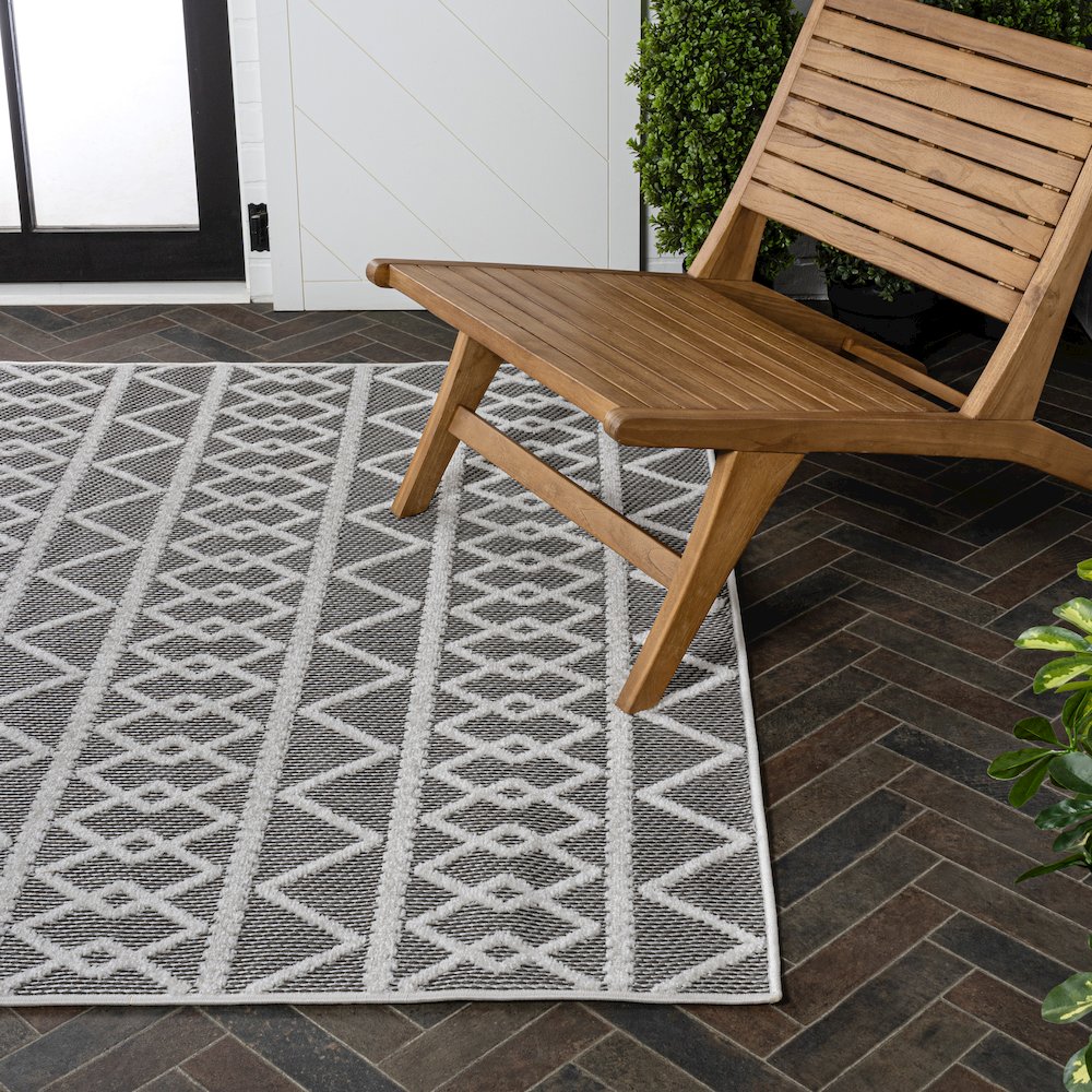 Aylan High-Low Pile Knotted Trellis Geometric Indoor/Outdoor Area Rug. Picture 7