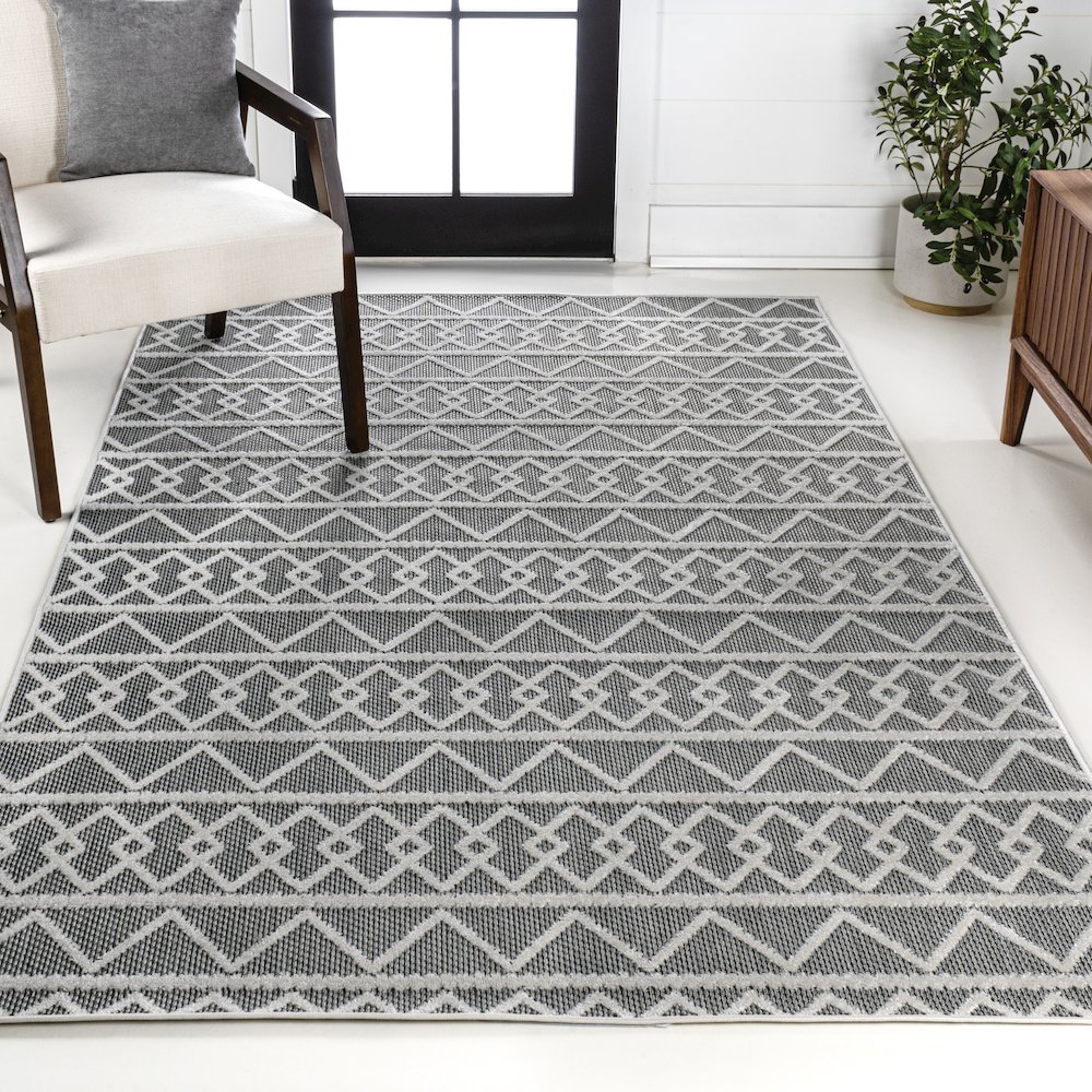 Aylan High-Low Pile Knotted Trellis Geometric Indoor/Outdoor Area Rug. Picture 4