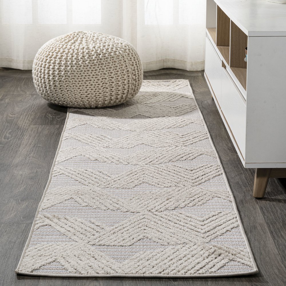 Jazz High-Low Pile Art Deco Geometric Indoor/Outdoor Area Rug. Picture 2