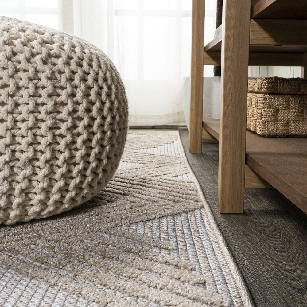 Jazz High-Low Pile Art Deco Geometric Indoor/Outdoor Area Rug. Picture 7
