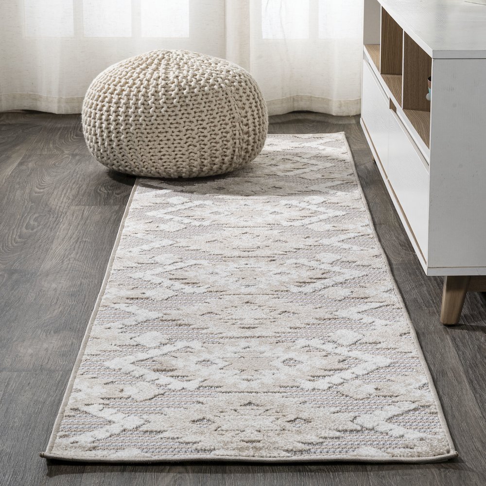 Sumak High-Low Pile Neutral Diamond Kilim Area Rug. Picture 2