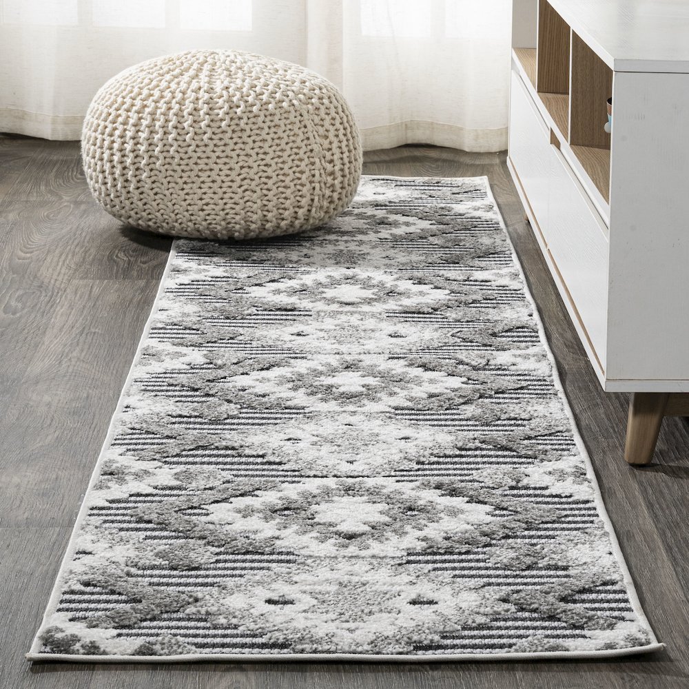 Sumak High-Low Pile Neutral Diamond Kilim Area Rug. Picture 2