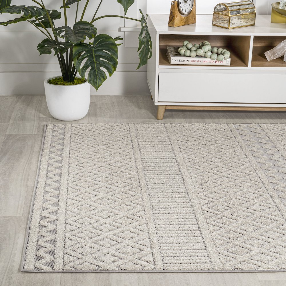 Ormond High-Low Modern Trellis Geometric Area Rug. Picture 3