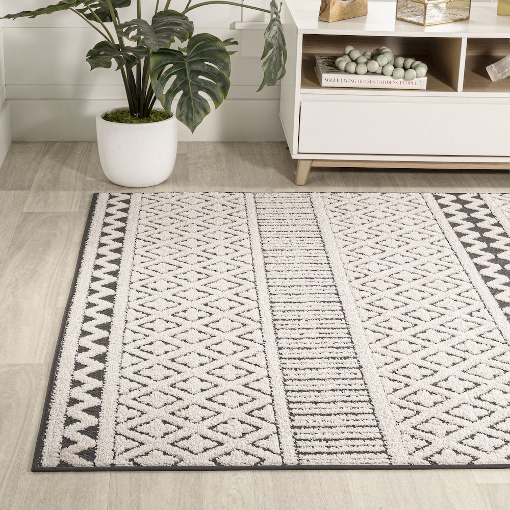 Ormond High-Low Modern Trellis Geometric Area Rug. Picture 3