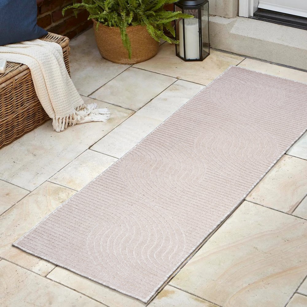 Hallie High-Low Minimalist Curve GeometricIndoor/Outdoor Runner Rug. Picture 1