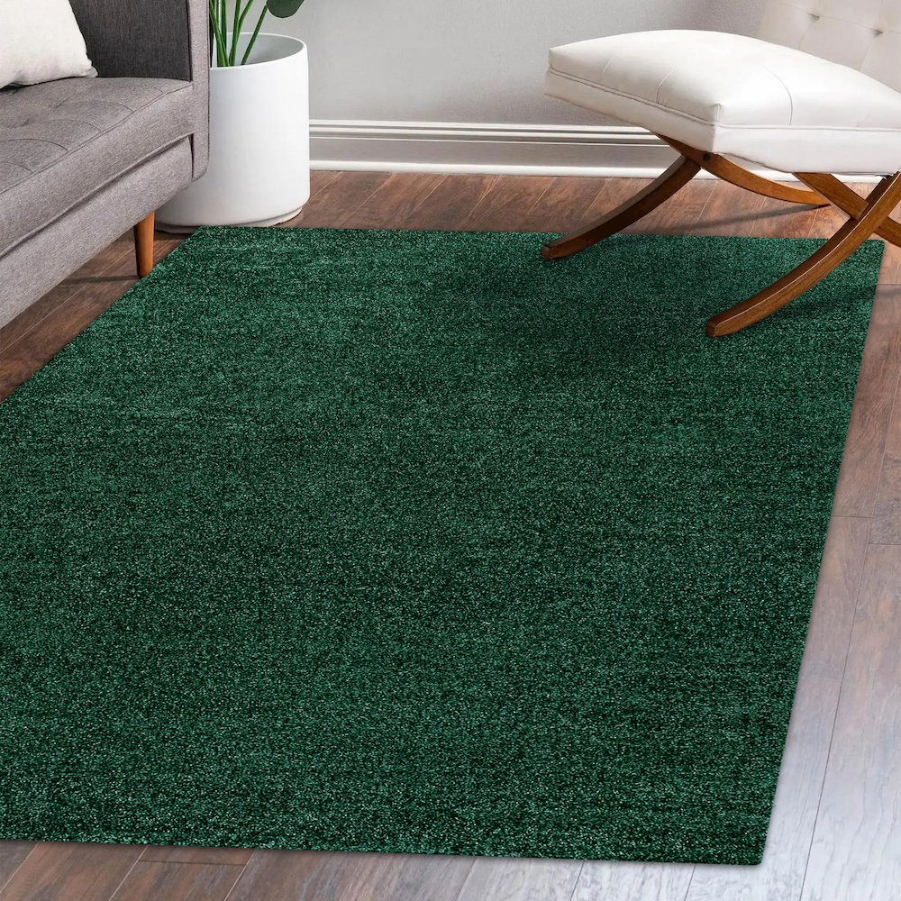 Haze Solid Low Pile Area Rug Emerald. Picture 11