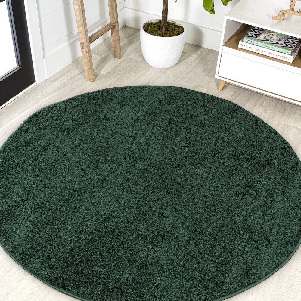 Haze Solid Low Pile Area Rug Emerald. Picture 2
