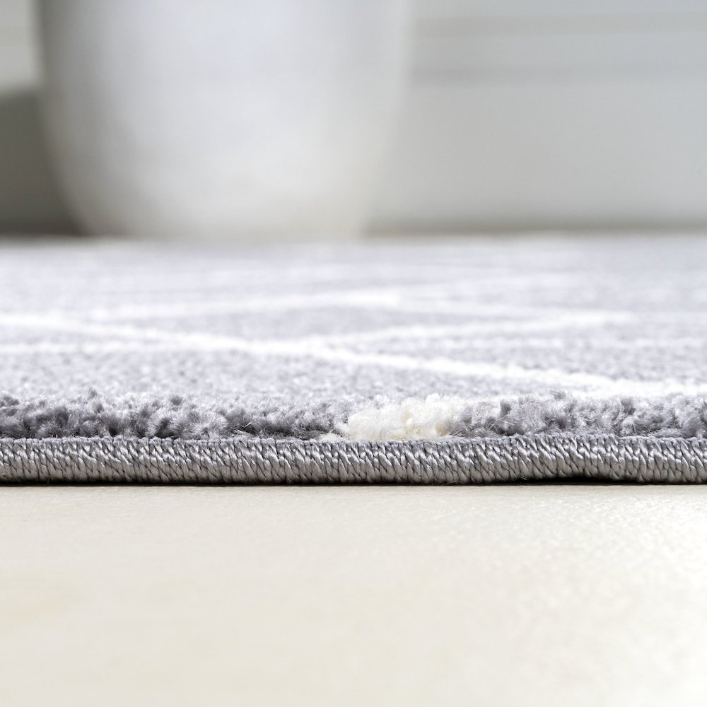 Tumbling Blocks Modern Geometric Area Rug. Picture 9