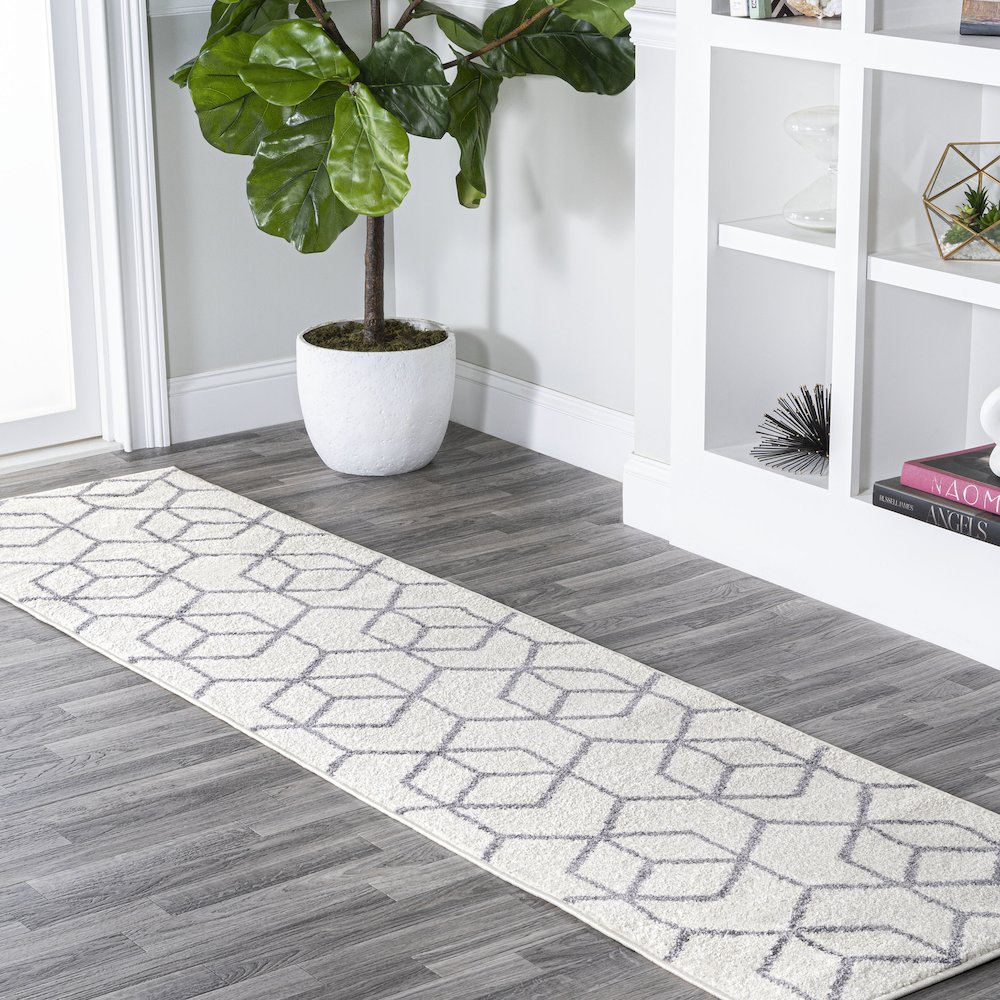 Tumbling Blocks Modern Geometric Area Rug. Picture 2