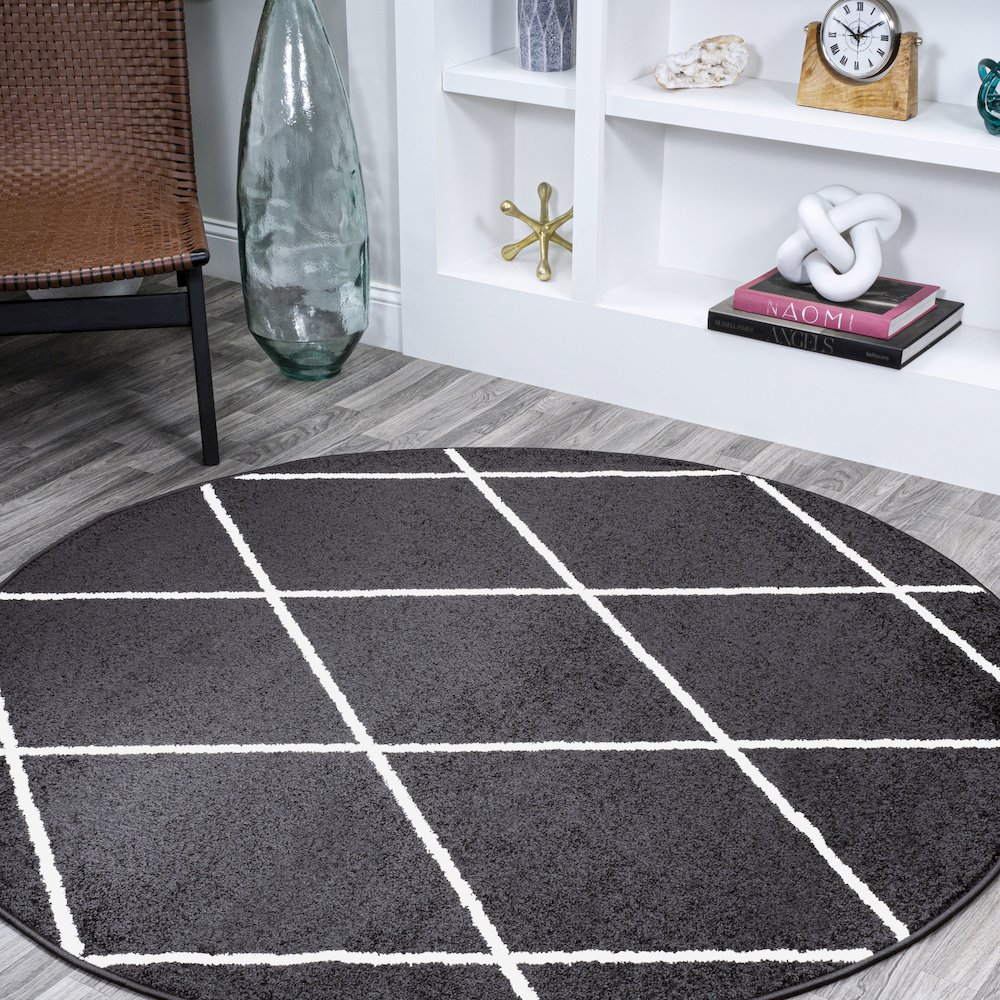 Cole Minimalist Diamond Trellis Area Rug. Picture 2