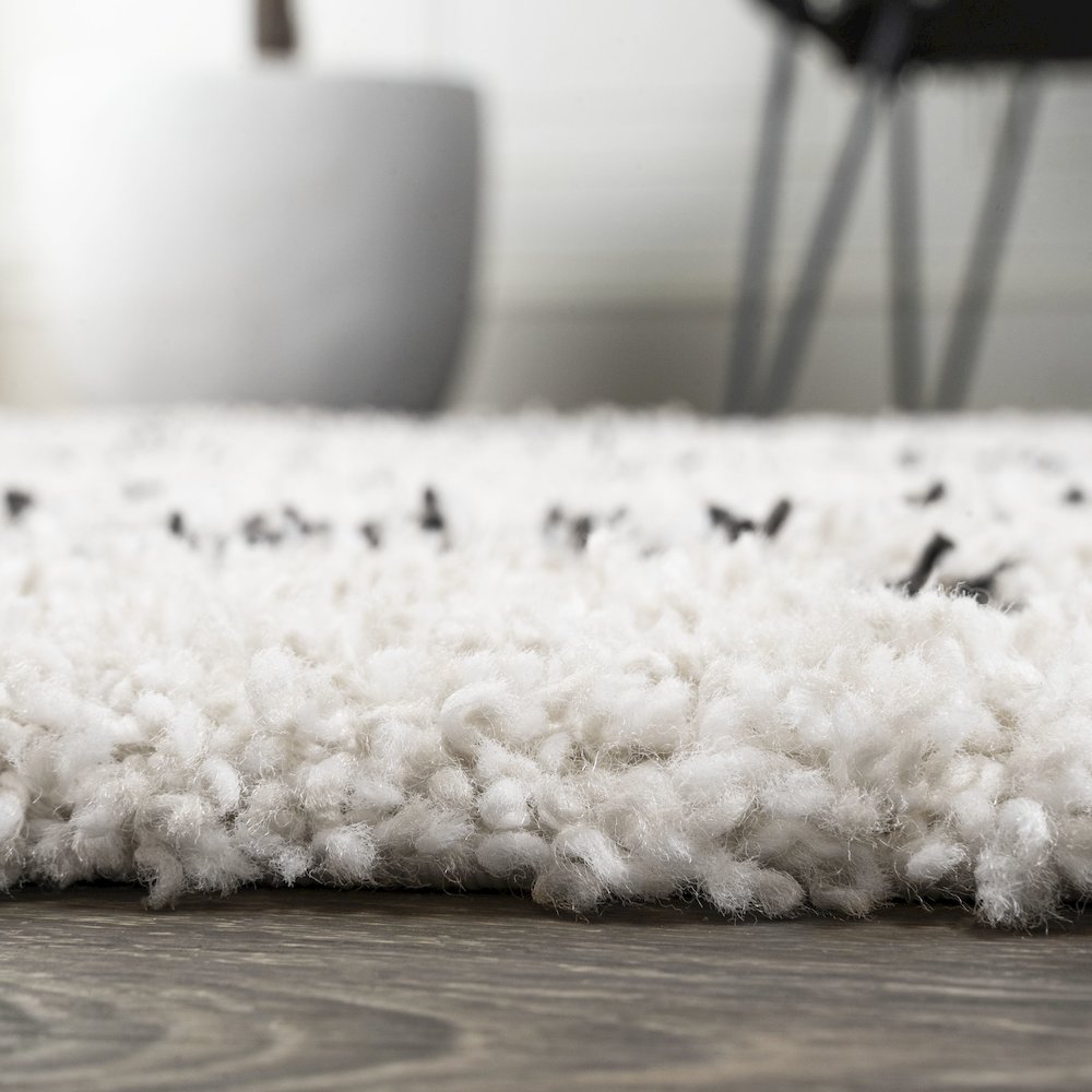 Inca Moroccan Diamond Shag Area Rug. Picture 9