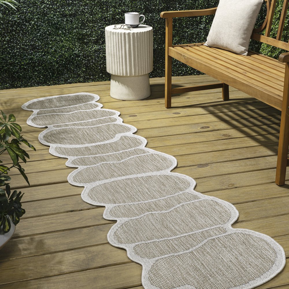Beige/Cream 2 ft. x 8 ft. Indoor/Outdoor Shaped Runner Rug. Picture 3