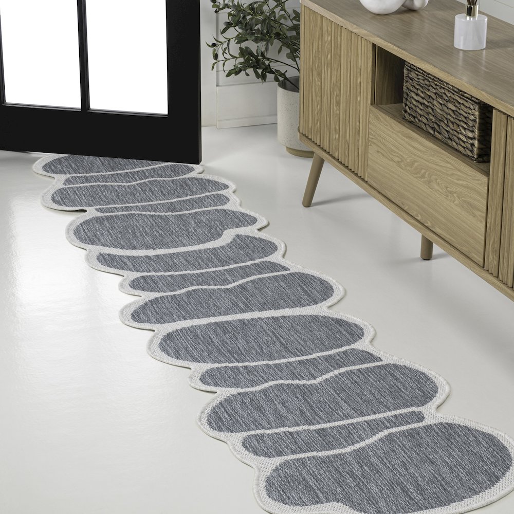 Blue/Cream 2 ft. x 8 ft. Indoor/Outdoor Shaped Runner Rug. Picture 2