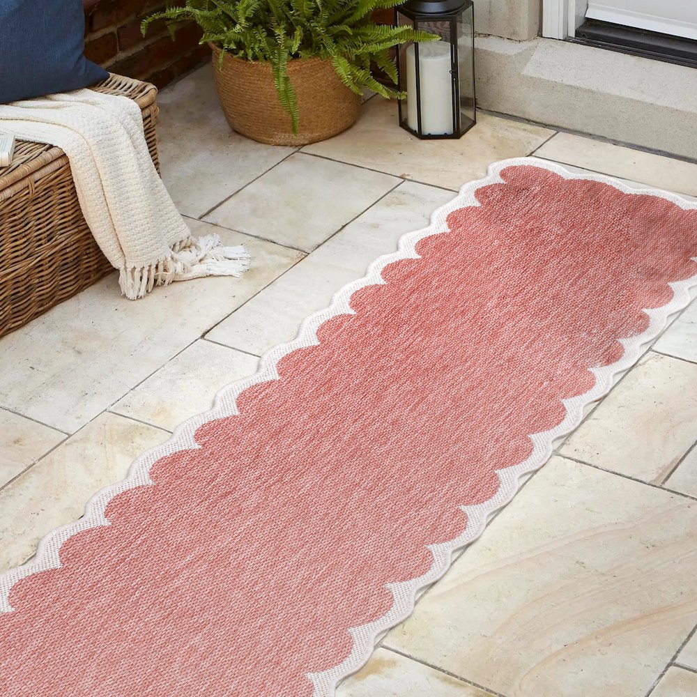 Light Rose/Cream 2 ft. x 8 ft. Indoor/Outdoor Shaped Runner Rug. Picture 4
