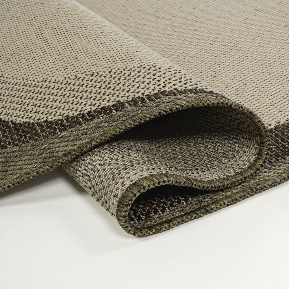 Beige/Brown 4 ft. x 6 ft. Indoor/Outdoor Shaped Area Rug. Picture 6