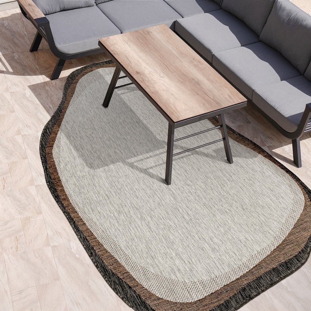 Gray/Black 4 ft. x 6 ft. Indoor/Outdoor Shaped Area Rug. Picture 3