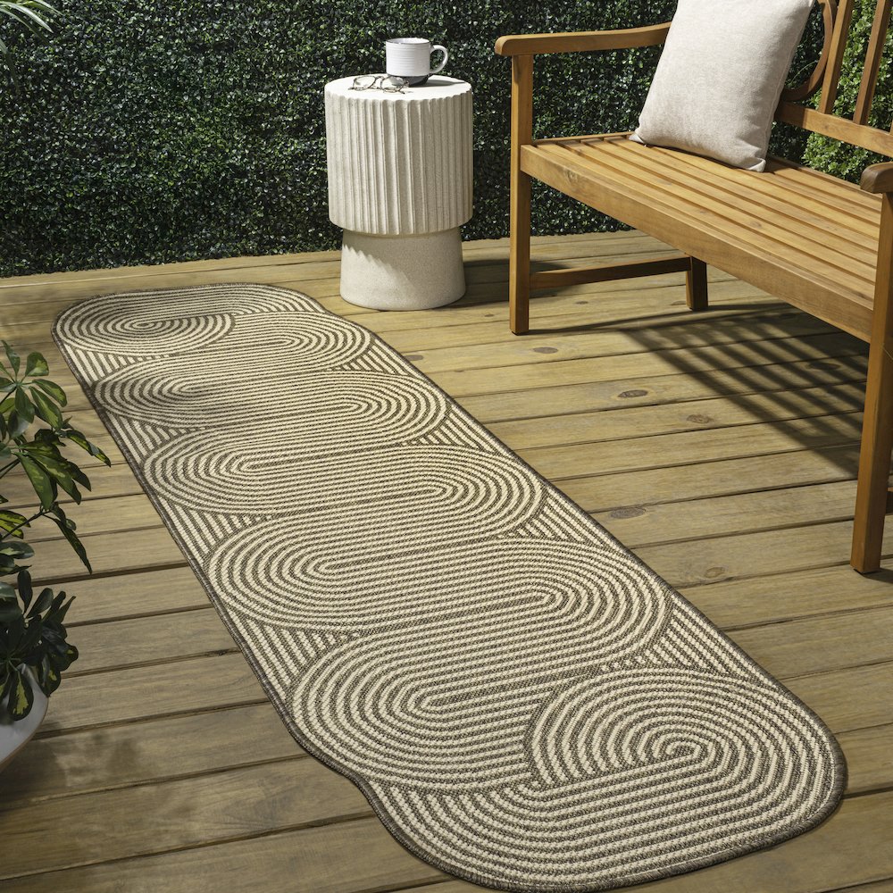 Beige/Brown 2 ft. x 8 ft. Indoor/Outdoor Shaped Runner Rug. Picture 3