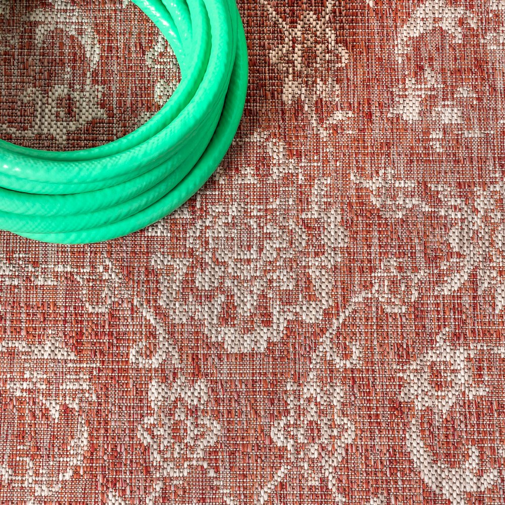 Tela Bohemian Textured Weave Floral Indoor/Outdoor Area Rug. Picture 4